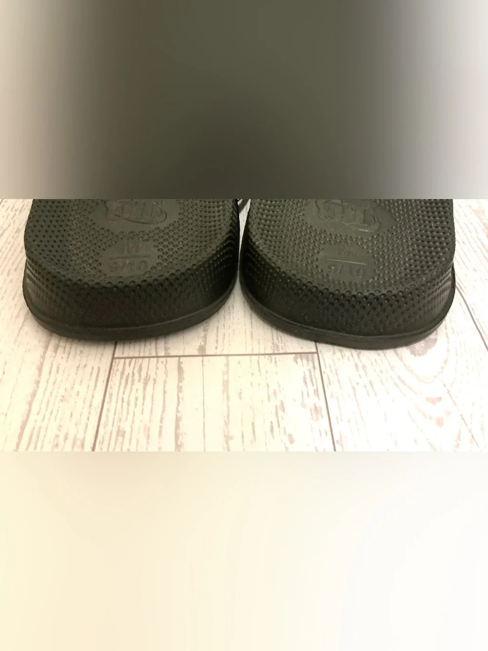 Men's Black Casual Flip-Flops with Textured Footbed